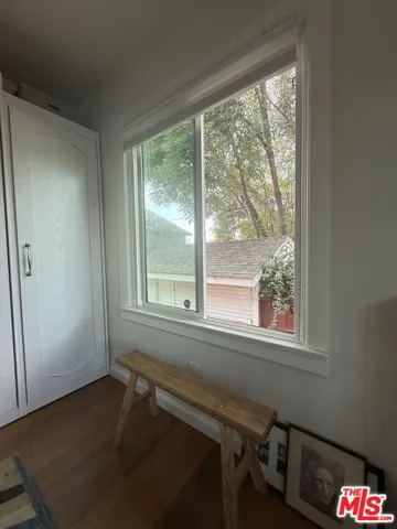 view to garage