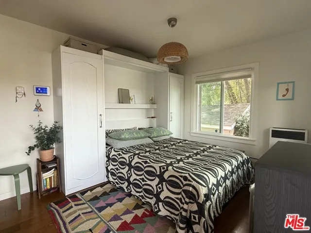 murphy bed down