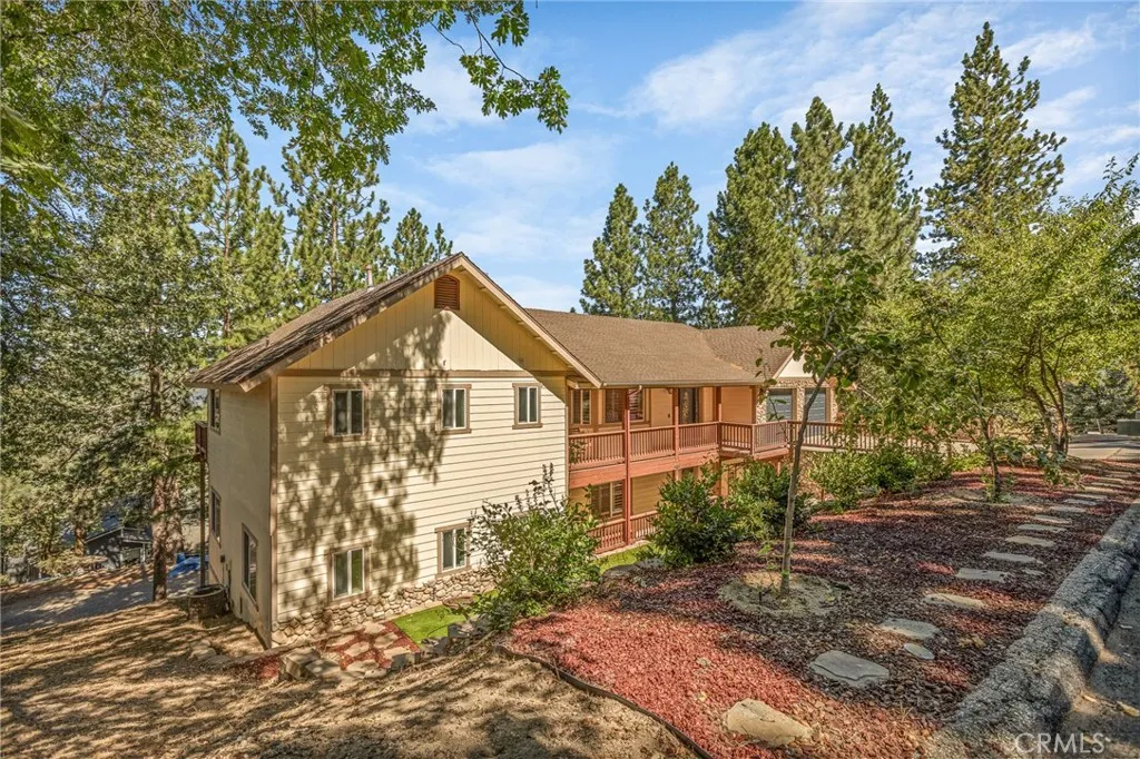 Beautifully landscaped with care and love.