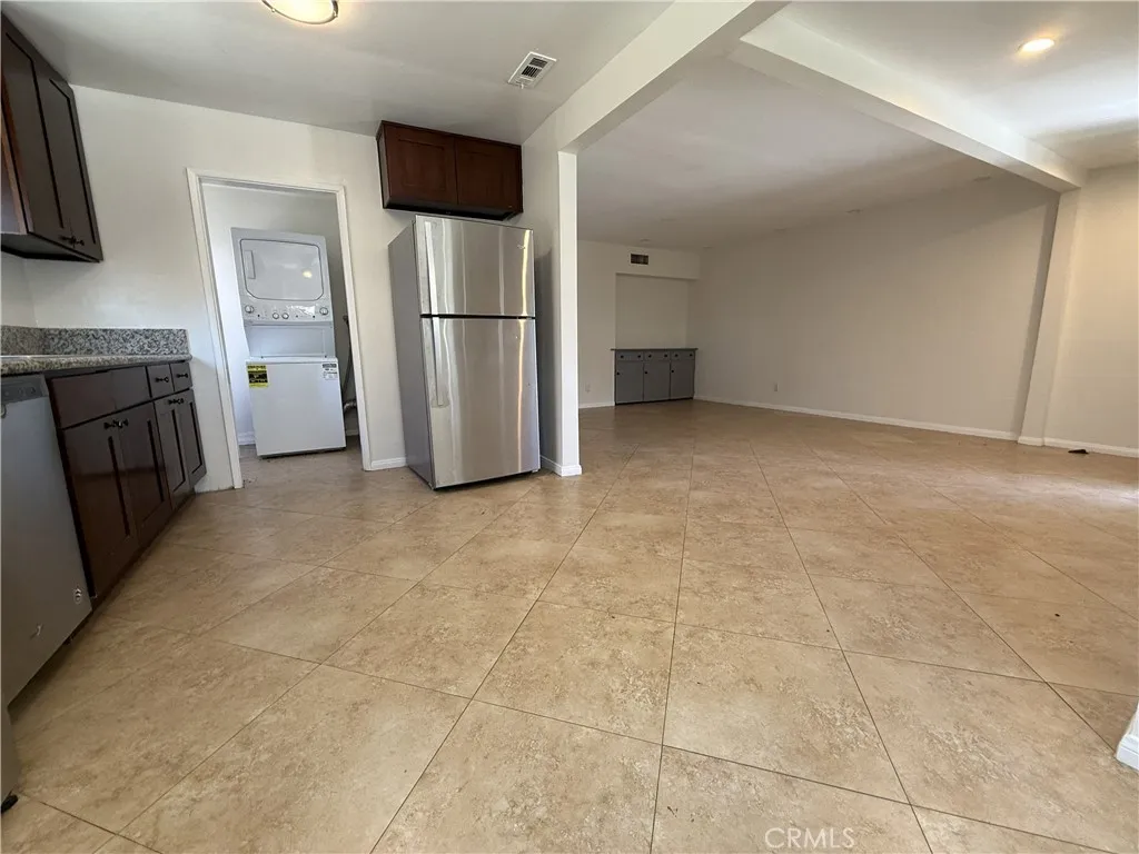 7322 Lindley, Reseda, California 91335 — photo 4