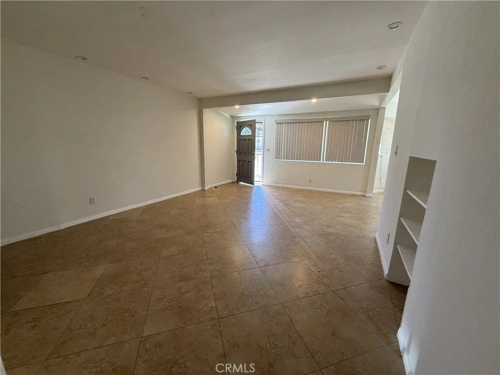 7322 Lindley, Reseda, California 91335 — photo 5