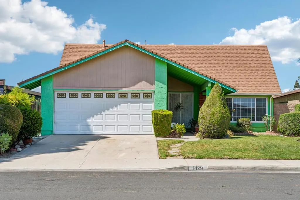 1129 E Helmick Street, Carson, California 90746 — photo 4