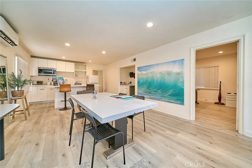 3252 Foothill Boulevard, Glendale, California 91214 — photo 4