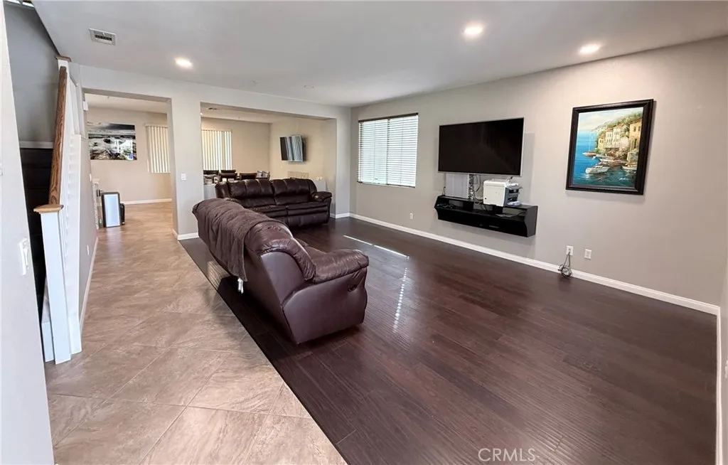 16263 Seminole, Fontana, California 92336 — photo 4