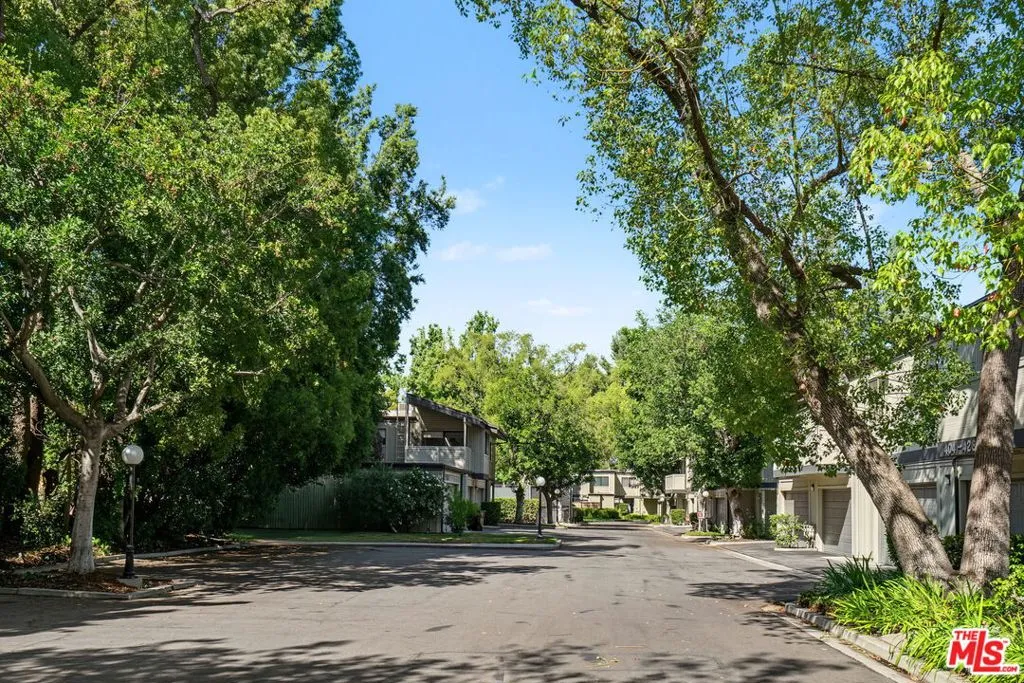484 Rosemont Avenue, Pasadena, California 91103 — photo 4