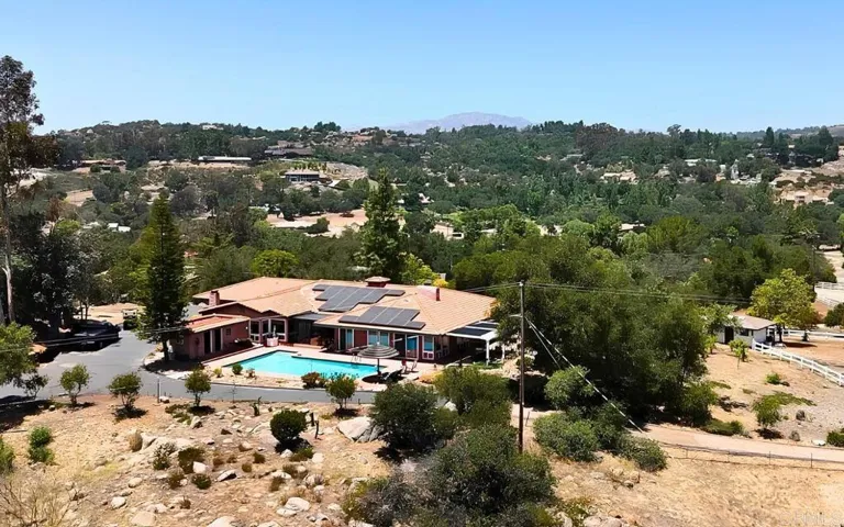 2967 Via Viejas, Alpine, California 91901 — photo 4