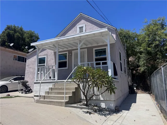 202 W Santa Cruz 2BR/1BA