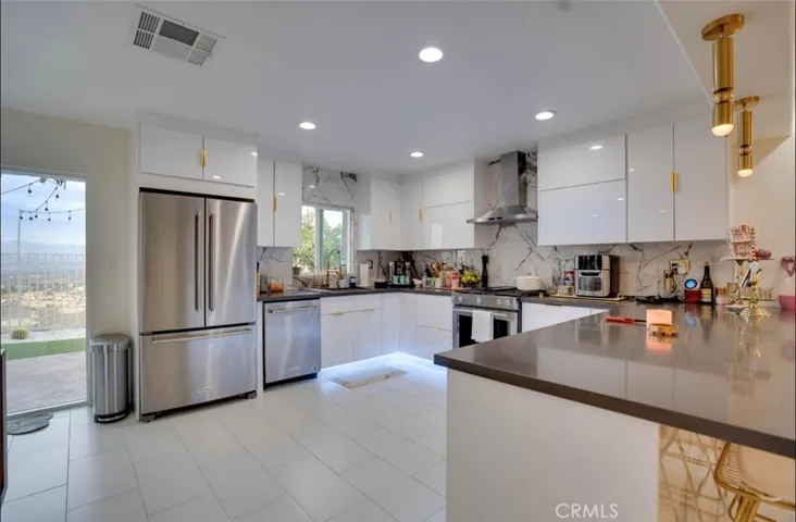 Open kitchen