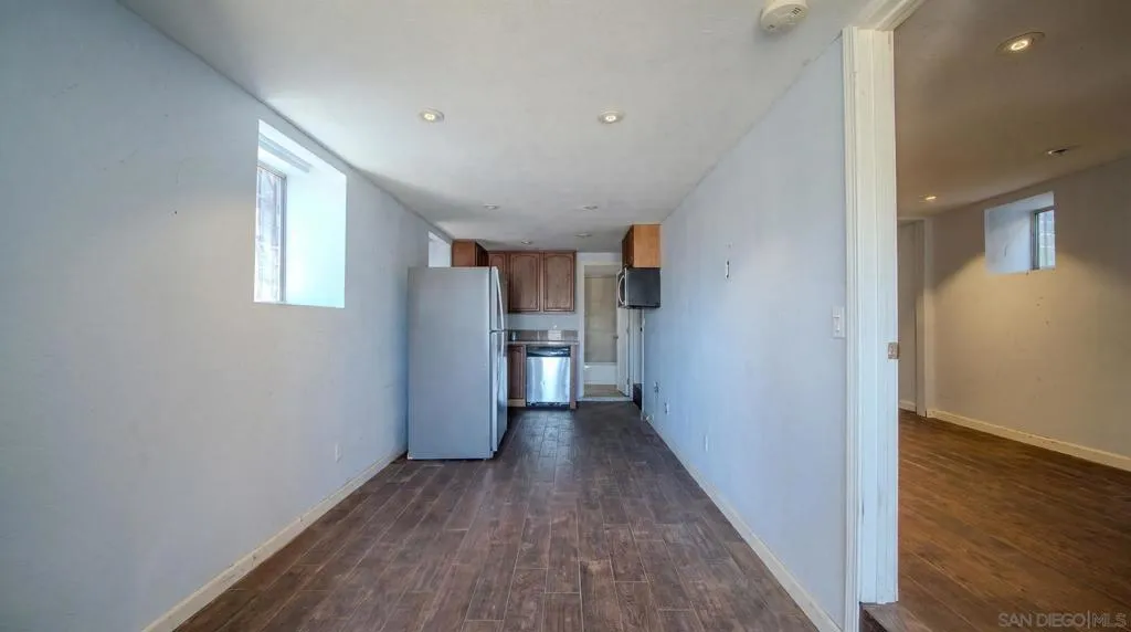 Possible 2nd unit downstairs