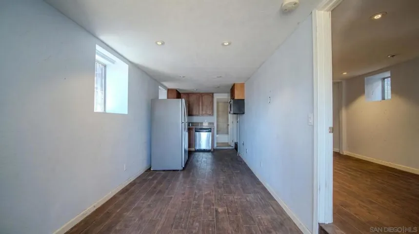 Possible 2nd unit downstairs