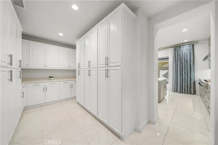 Storage place behind the kitchen