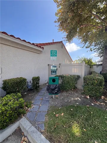 Pet bag station in the neighborhood