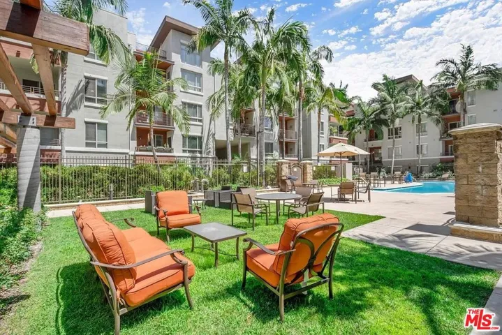 Outdoor Sitting Area