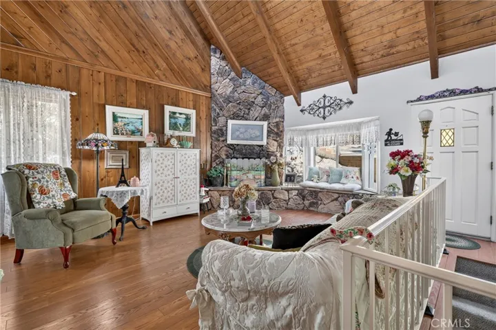 1127 Yukon, Lake Arrowhead, California 92352 — photo 5