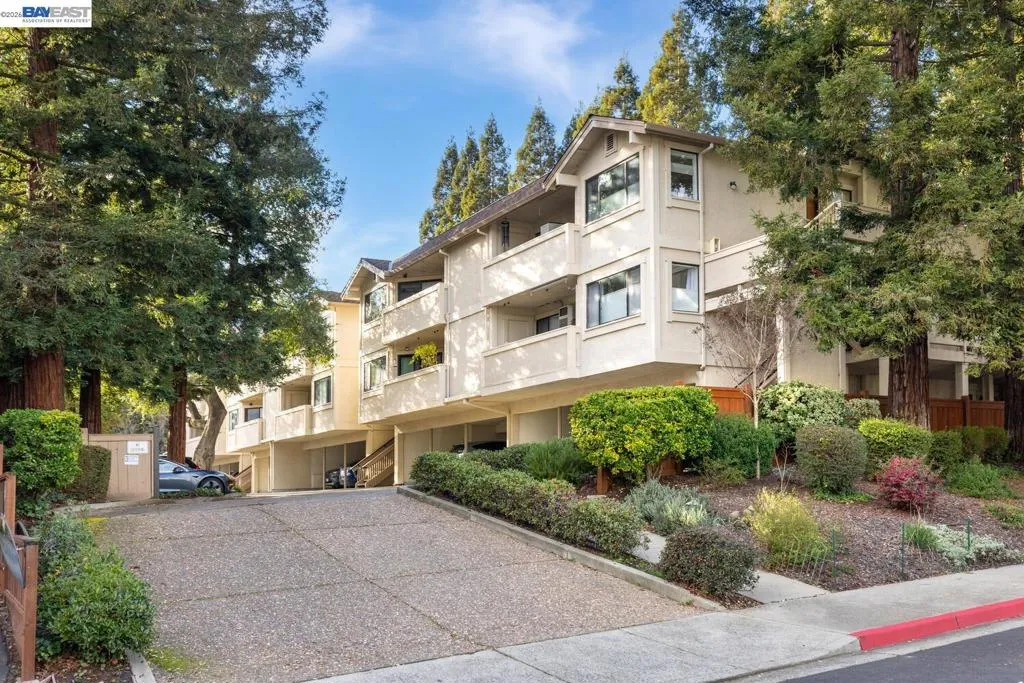 2513 Lucy Ln