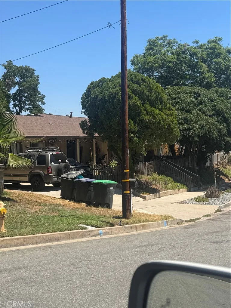 301 Maryknoll Drive, Colton, California 92324 — photo 4