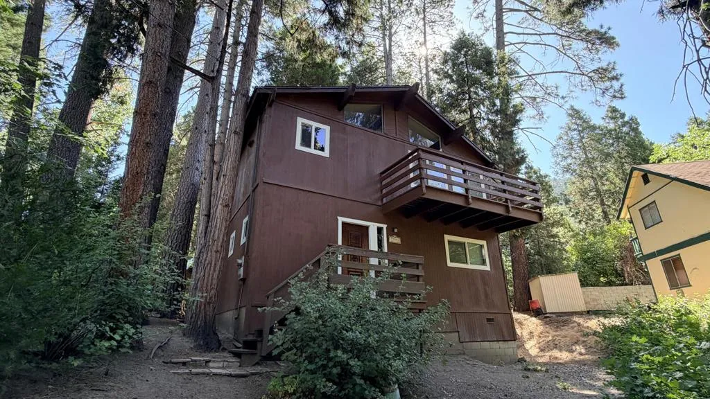 25950 Lilac Dr
