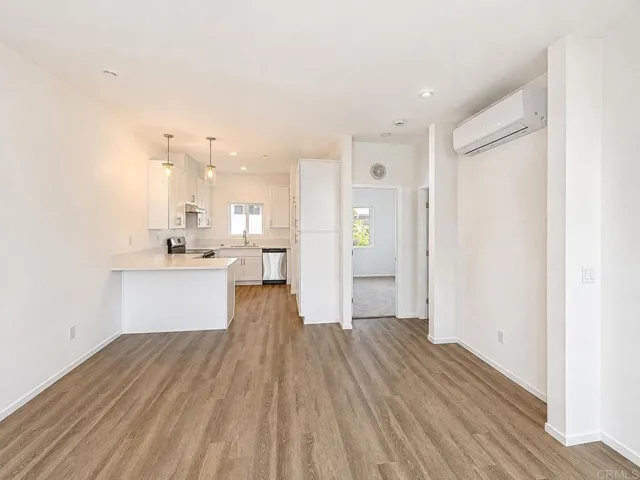 Bright dining area with an open layout, perfect for everyday living and entertaining.