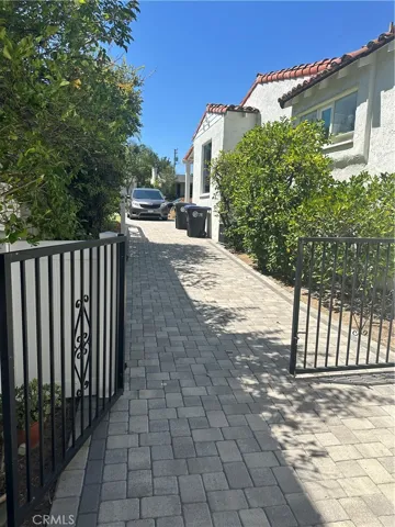 Paver stone driveway