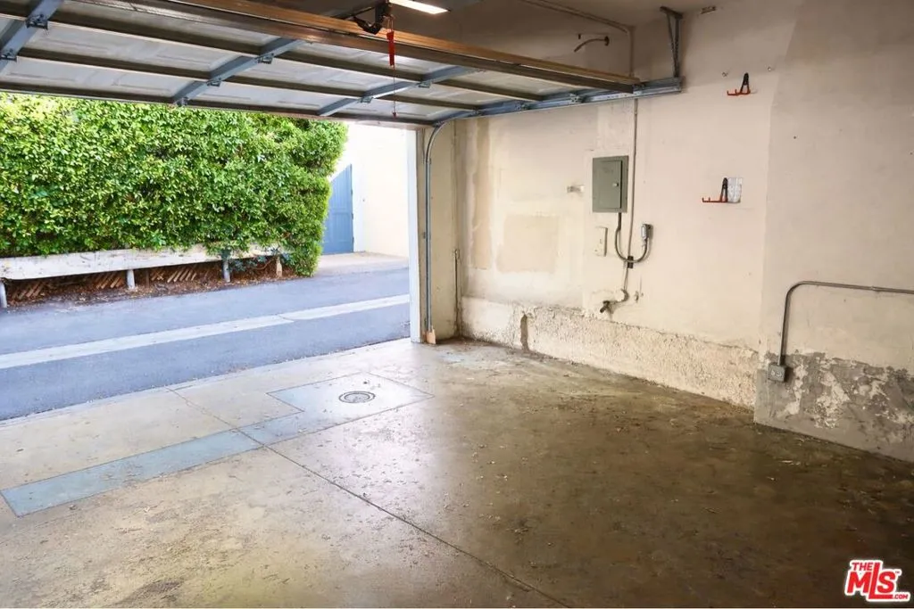 Private Garage