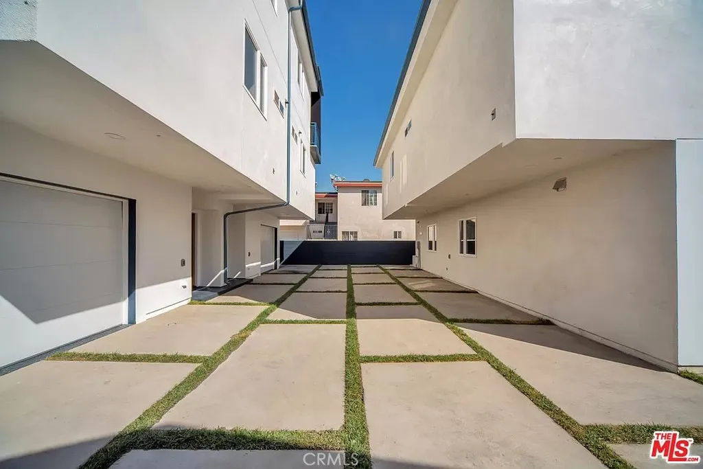Private Driveway