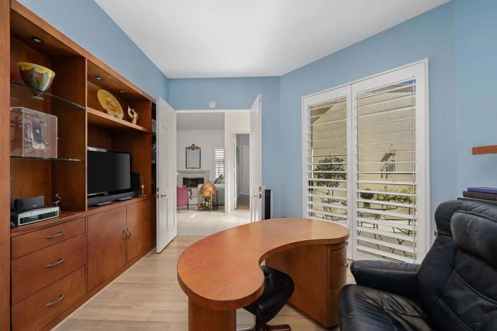 42-web-or-mls-BWInverness1120_042 42-web-or-mls-BWInverness1120_042