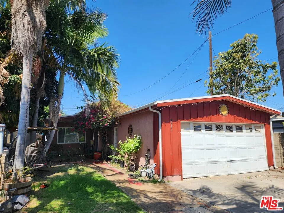 6581 Lemon Ave