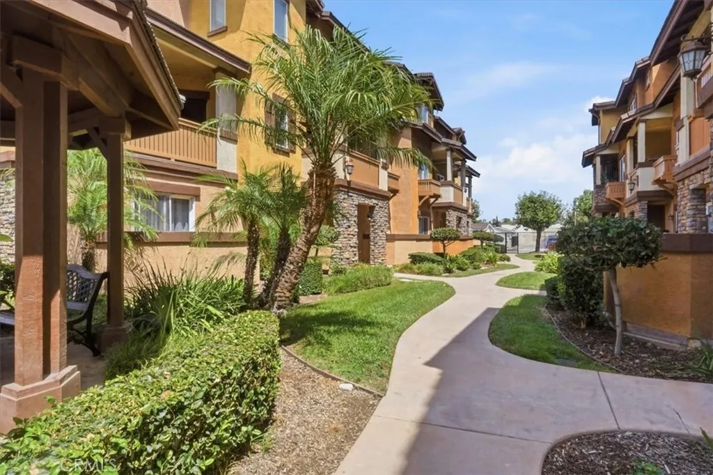 521 N Lark Ellen D, Covina, California 91722 — photo 5