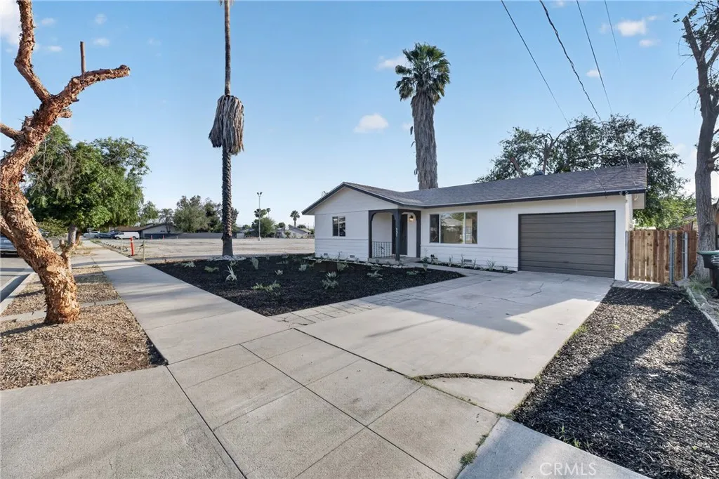 531 S Thompson Street, Hemet, California 92543 — photo 4