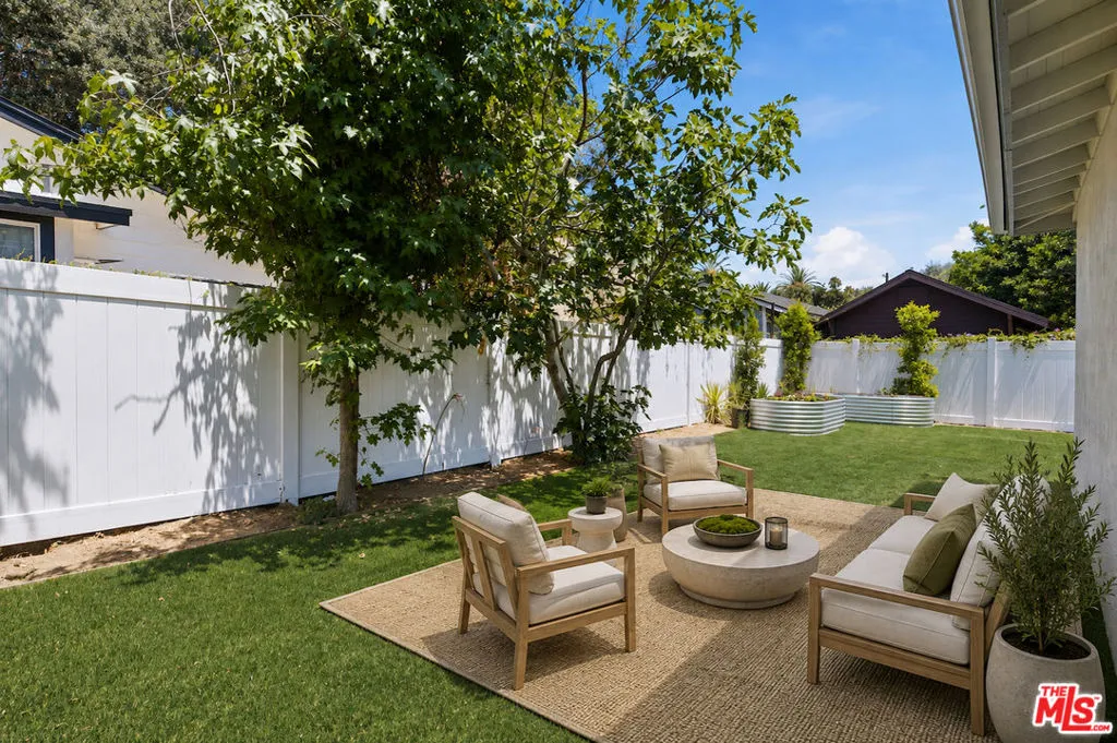 1832 N Summit Avenue, Pasadena, California 91103 — photo 5