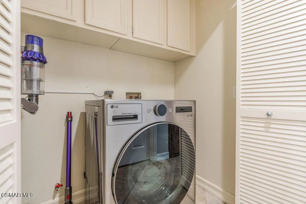 Indoor Laundry m