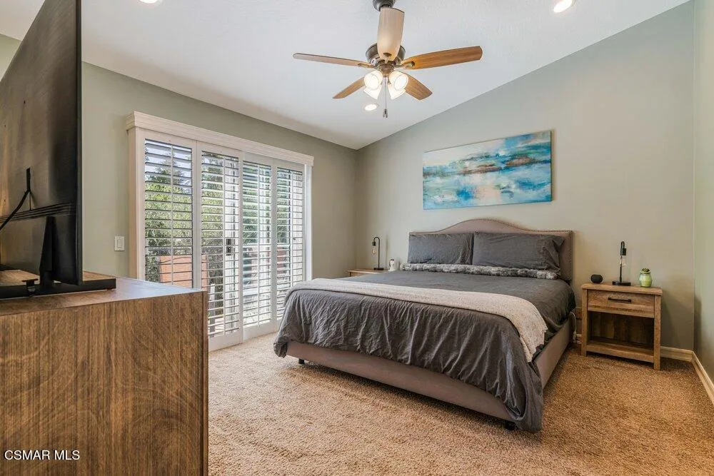 Spacious Pri Bedroom