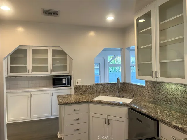 6372 Zelzah, Los Angeles, California 91316 — photo 4