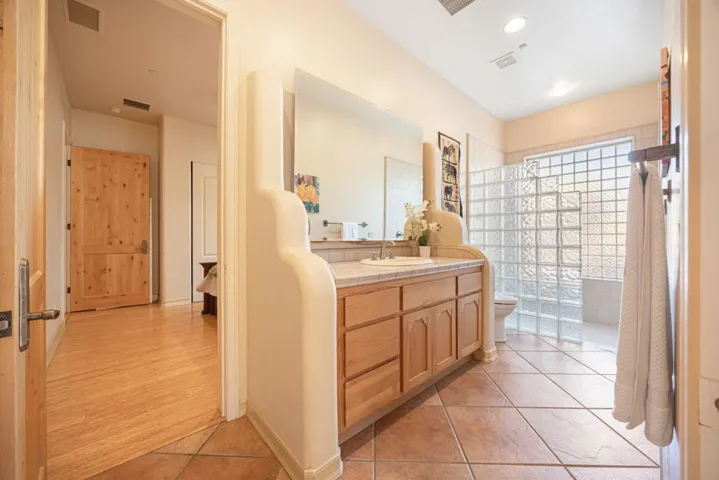 142-web-or-mls-068A1813