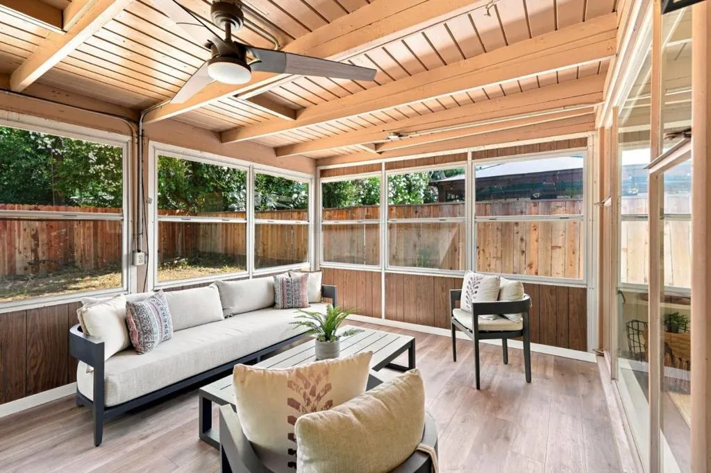 sunroom