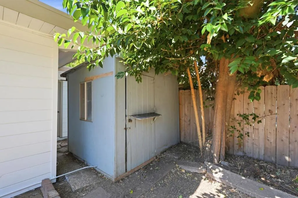 shed