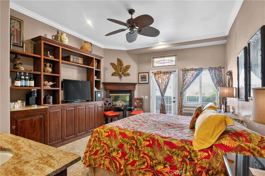 Lanai room