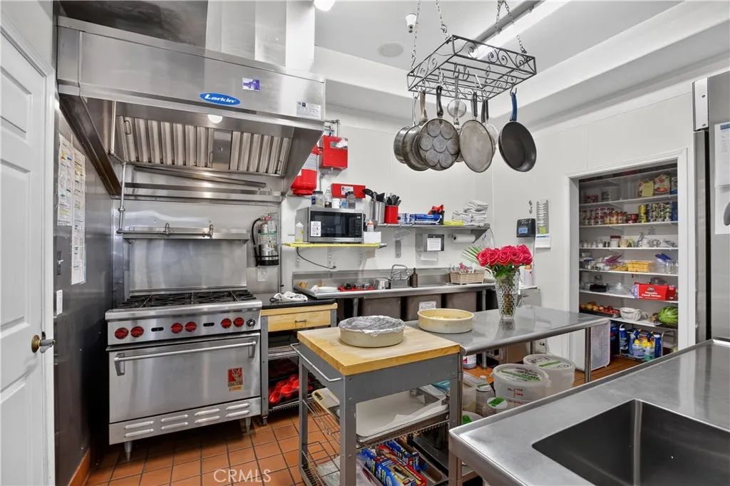 Commercial Kitchen