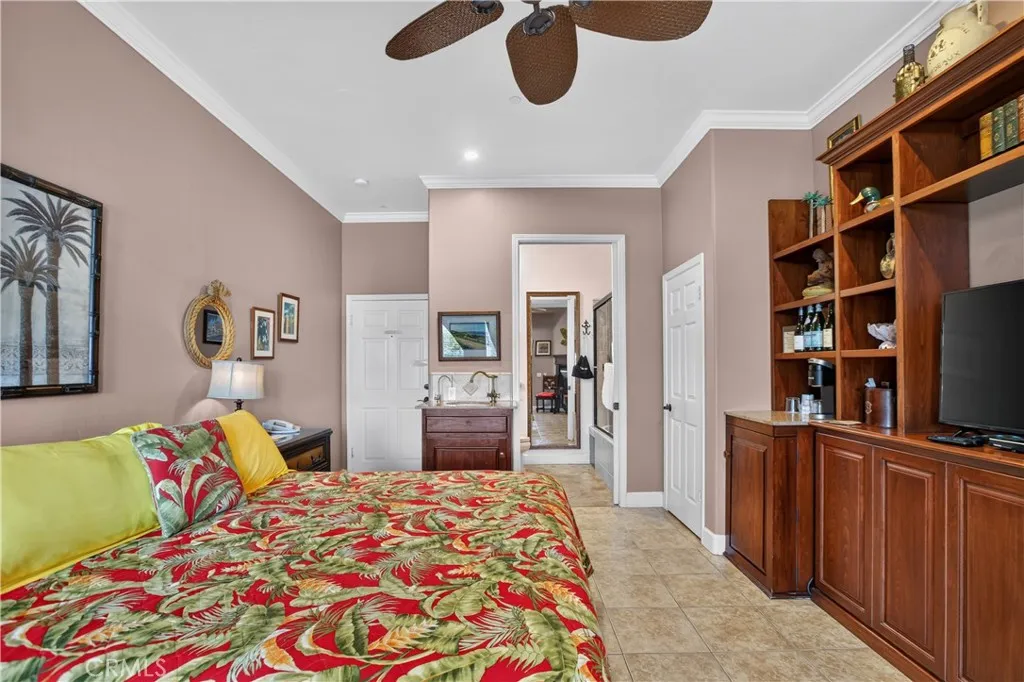 Lanai room