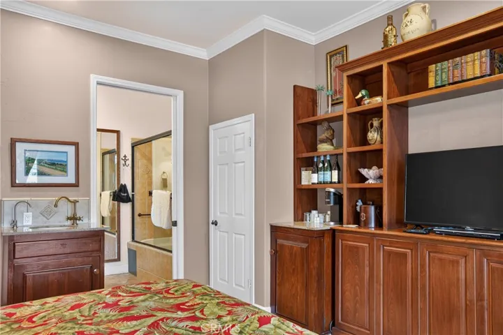 Lanai room