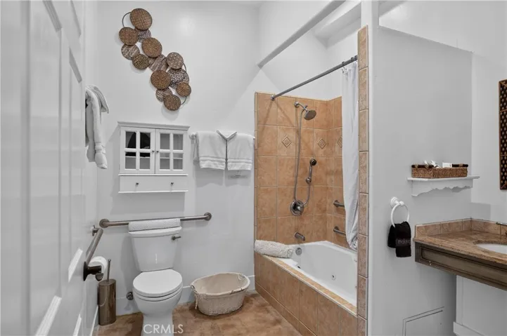 Fleurie room (handicap accessible)