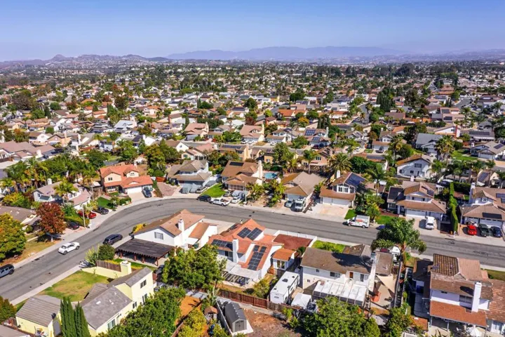 An Invitig Oceanside Neighborhood