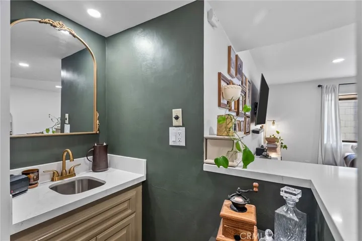 Wet Bar/Coffee Bar