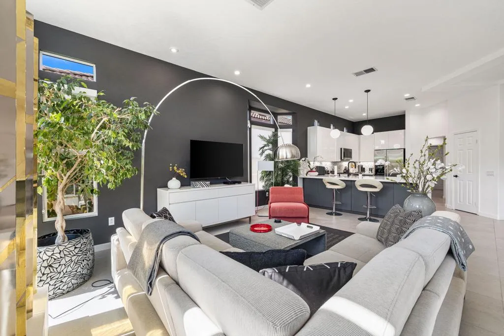 25-web-or-mls-2H8A1728 25-web-or-mls-2H8A1728