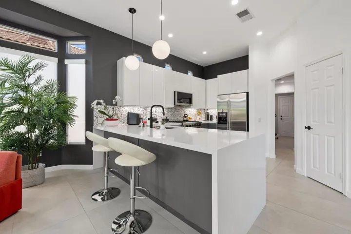 30-web-or-mls-2H8A1693