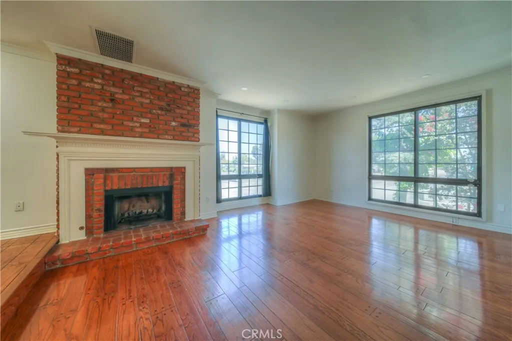 2nd Floor Living Room 1