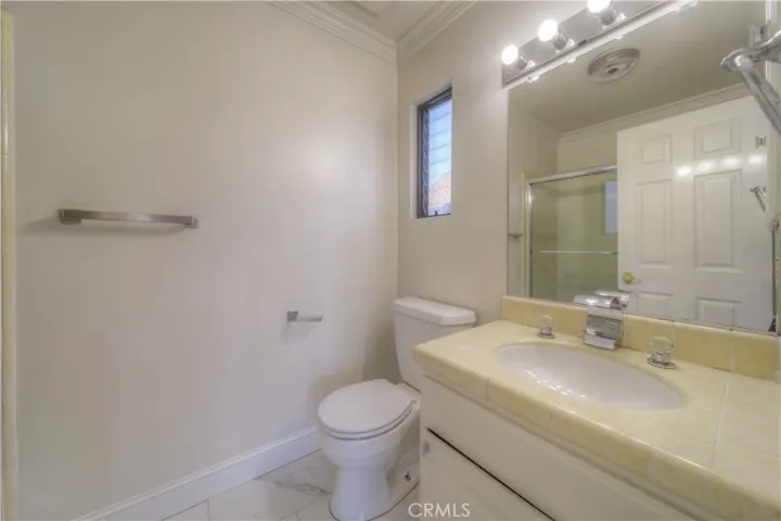 2nd Floor Rear Bedroom/Bath