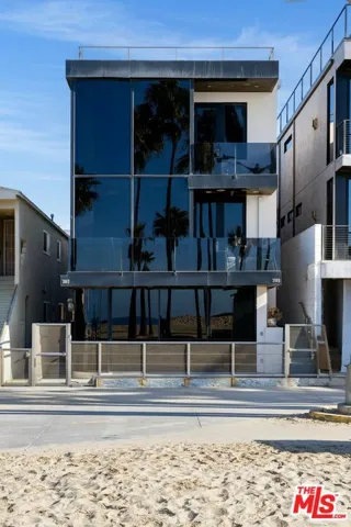 3007 Ocean Front Walk, Venice, California 90291 — photo 4
