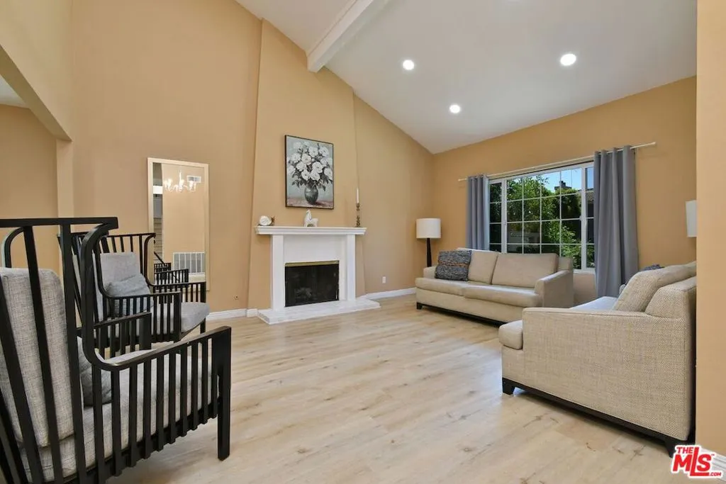 16511 Halsey Street, Granada Hills, California 91344 — photo 4