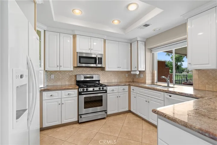 1718 Carrera Drive, San Jacinto, California 92583 — photo 5